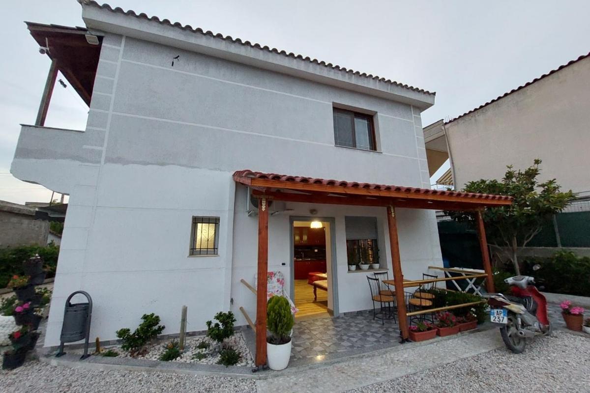 Villa Heljos Apartaments Vlorë Quarto foto