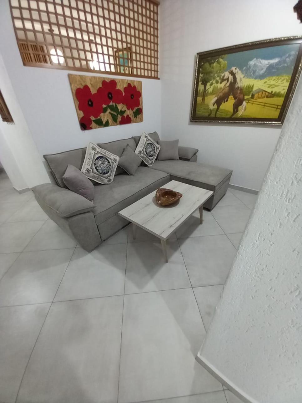 Villa Heljos Apartaments Vlorë Quarto foto